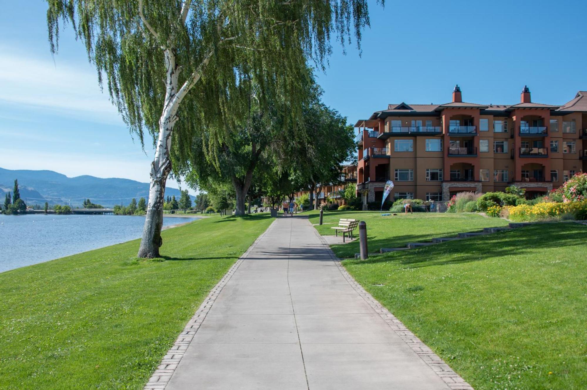 Watermark Beach Resort Osoyoos Exterior foto