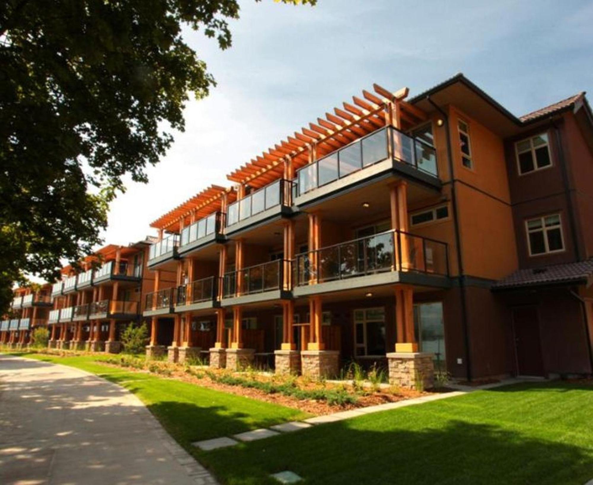 Watermark Beach Resort Osoyoos Exterior foto